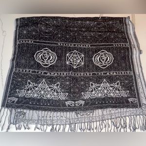 Festival Pashmina - Sacred Geometry - Black and White Reversible